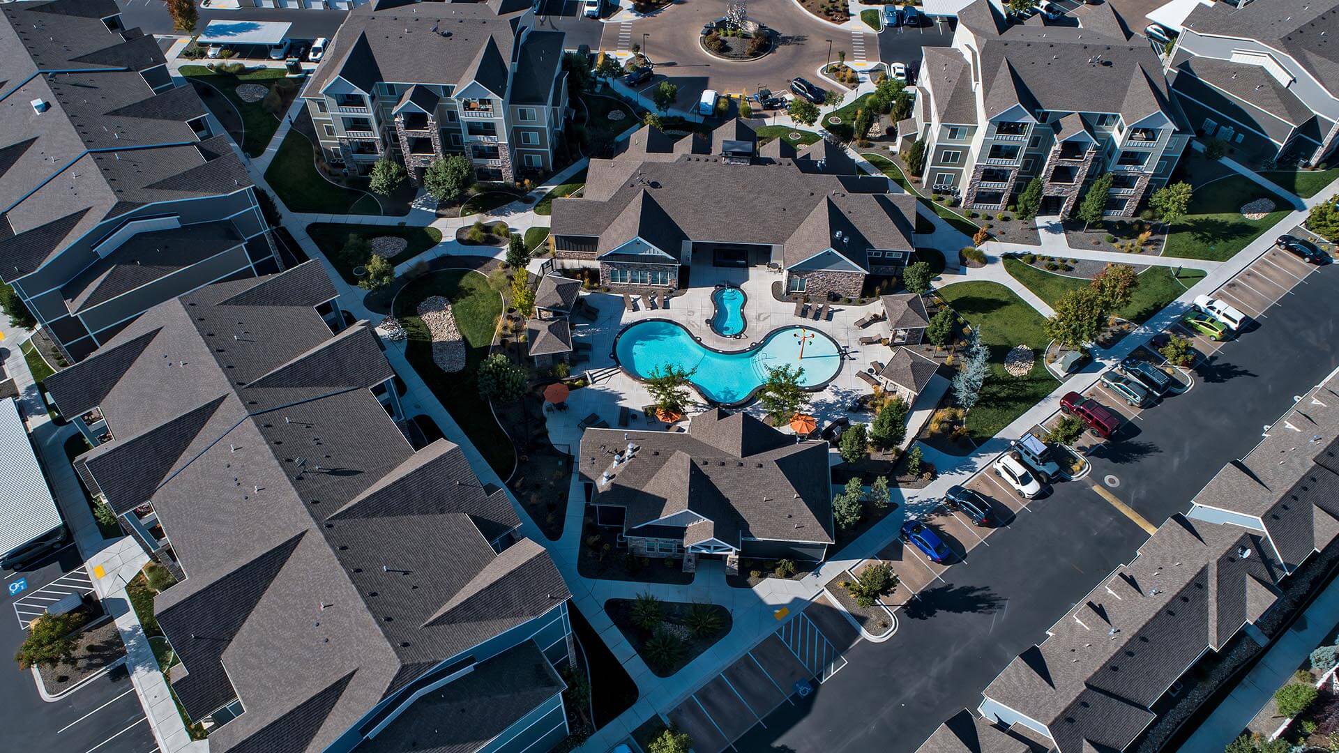 An overhead shot of a multifamily apartment complex, representing a property that Renlty might map.
