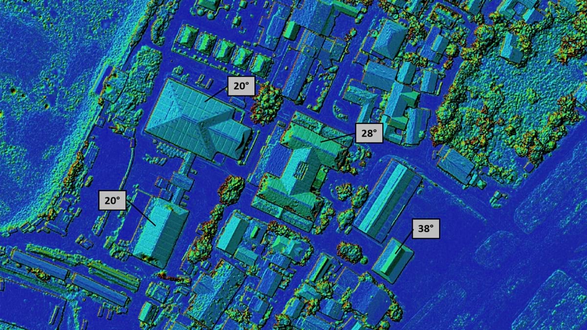 A 3D map with building height, roof slope and aspect was used to asses solar potential