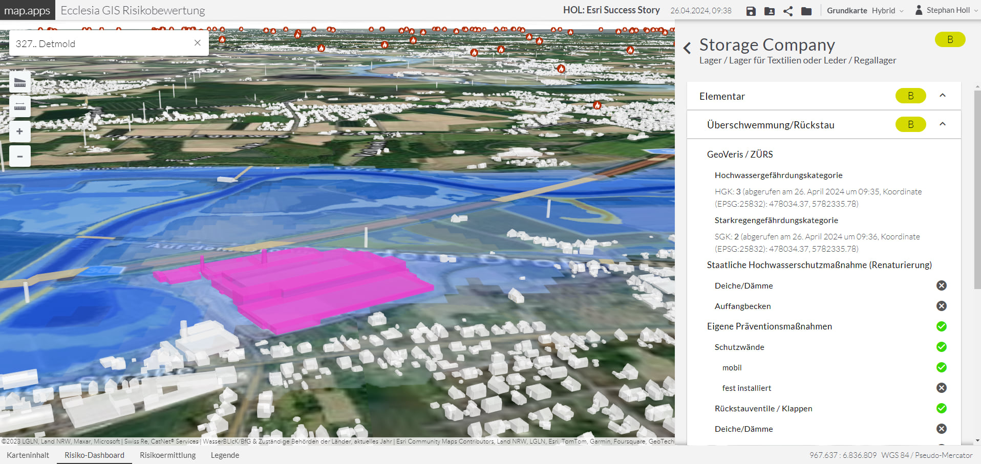 Assessing the flood risk of a storage company building by visualizing risk factor layers with the 3D building
