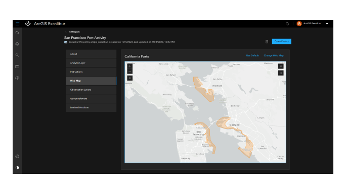 ArcGIS Excalibur プロジェクト上に白のテキストの横に陸地と水域が表示されたサンフランシスコのデジタル マップ 