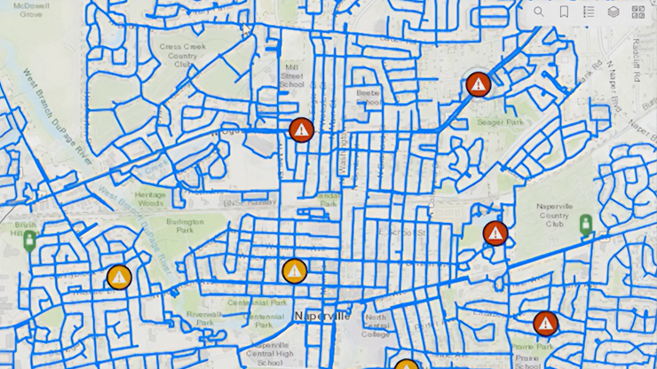 Horizonte de una ciudad urbana con grandes edificios de oficinas y rascacielos con flechas GPS superpuestas conectadas por líneas