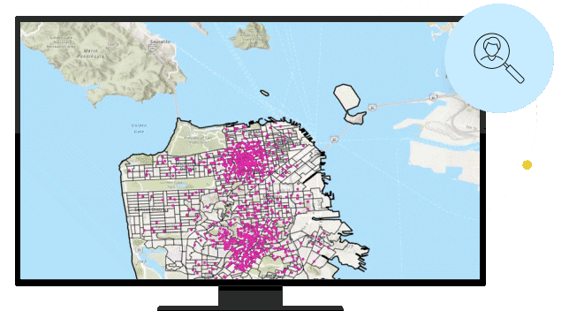 여러 색상의 대화형 도로 맵을 보여주는 컴퓨터 모니터