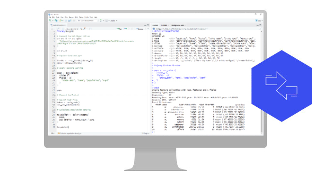 Monitor di un computer che visualizza righe di codice ricoperte da un esagono blu con due frecce che puntano in direzioni diverse.