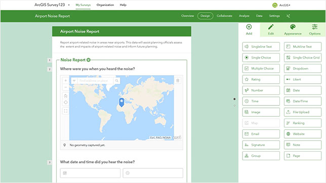 A interface da área de trabalho do ArcGIS Survey123 exibindo um formulário com um mapa e um painel de menu à direita sobreposto com um botão de reprodução